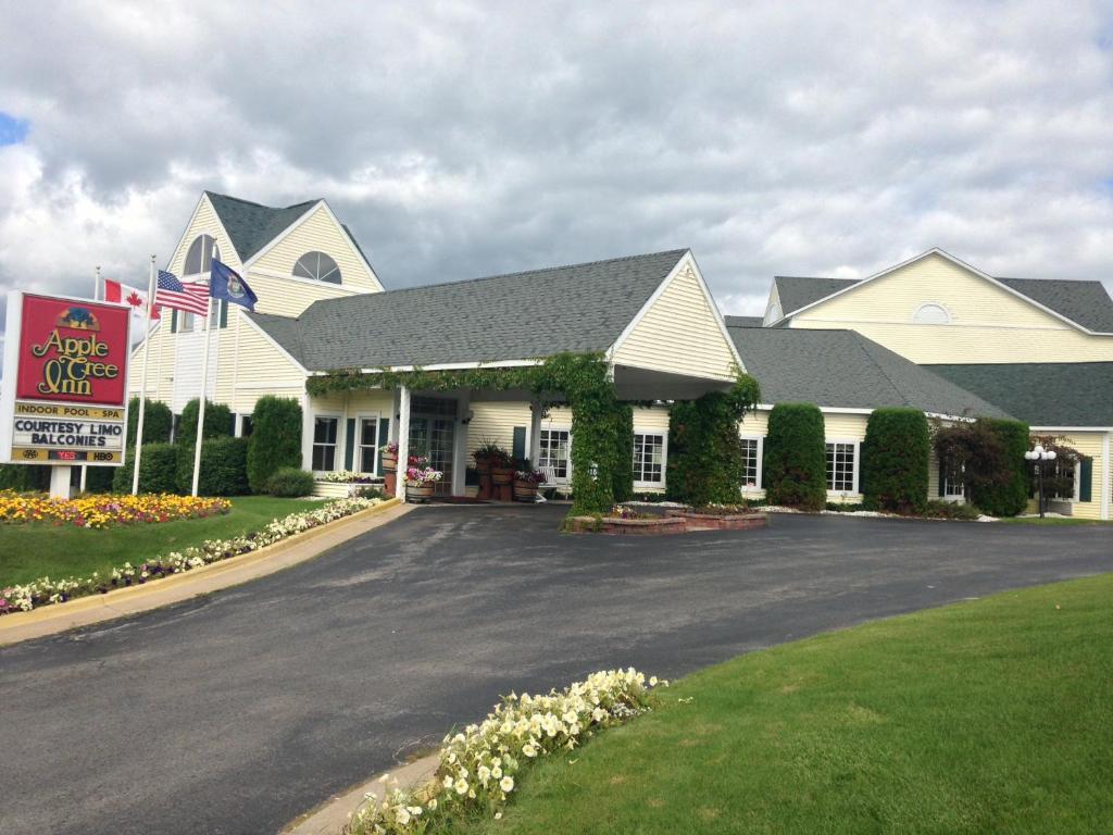 Apple Tree Inn; Surestay Collection By Best Western Petoskey Exterior foto